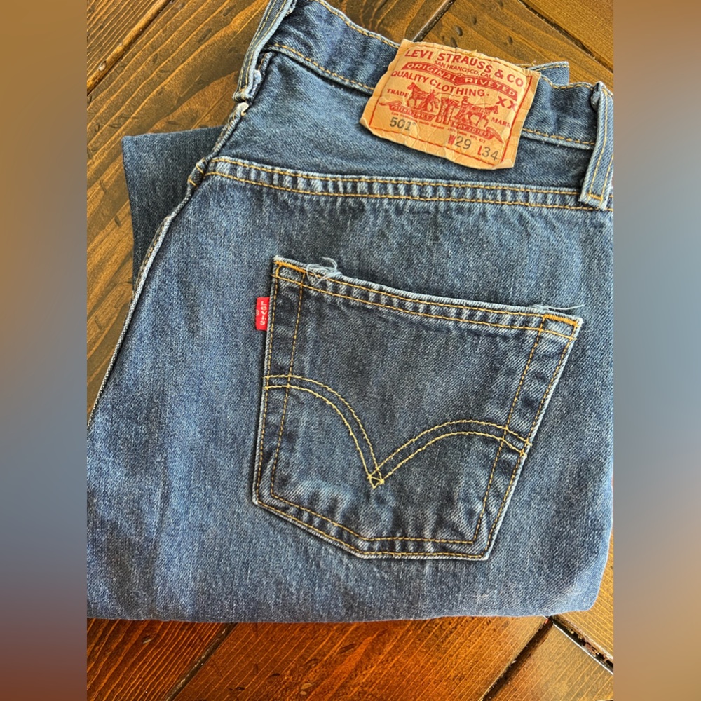 501 LEVI BUTTON FLY